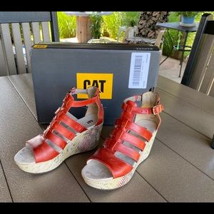 CAT platform wedges